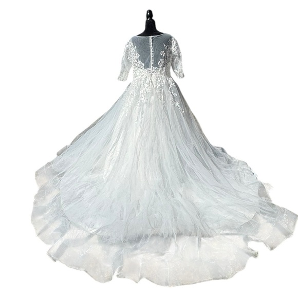 Engerla Dresses & Skirts - Engerla White Lace Wedding Gown size 20 New